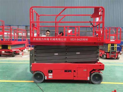 大庆圣泉集团采购自行式12米升降机